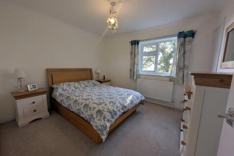 PXL_20251024_0916...