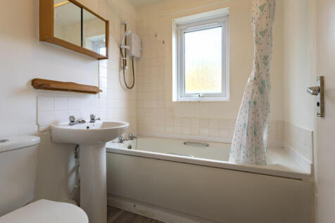 9 Addison Court - Bathroom