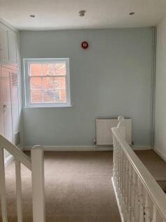 Retail Property (high street) to rent Image 5
