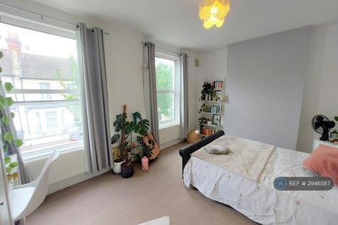 Greyhound Road, London, NW10 photo 4
