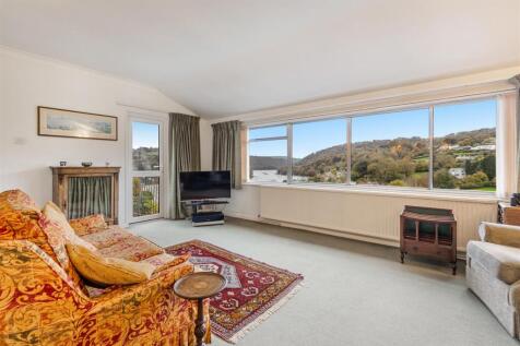 A13 - Pennymead Riverside Road Dittisham - 241106.