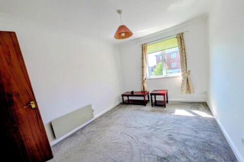 CIPPENHAM photo 5