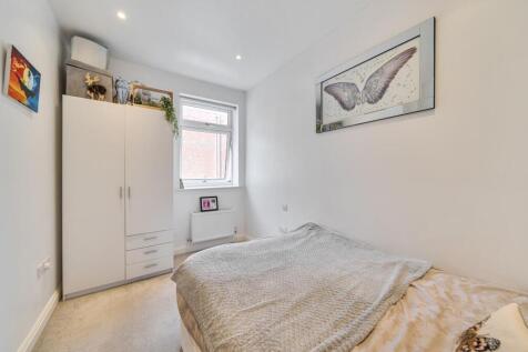 Davidson Frost-Wellings, DFW, Pynnacles Close, HA7