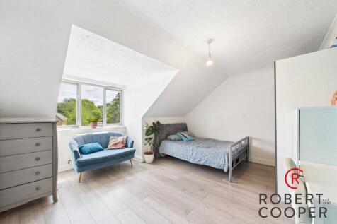 Owen Close, Northolt, UB5 photo 4