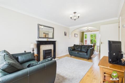 EweMove Estate Agents Basingstoke - Merlin Mead