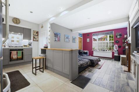 11 Greatdown Kitch to Recp.jpg