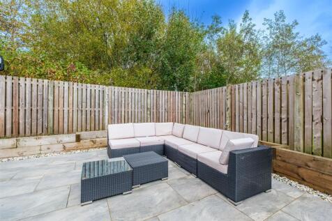 Spynie Gardens-57.jpg