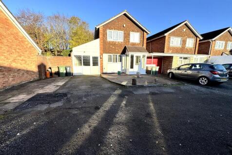 Willenhall, WV12 - property photo
