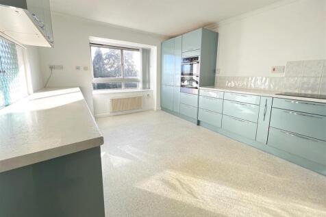 Compass Rise, Taunton photo 3