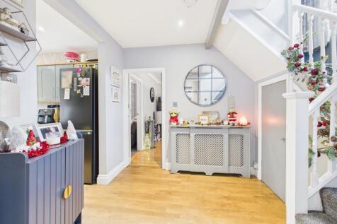 CAM02119G0-PR0497-STILL015