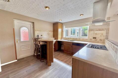 4 Ashfield Road, Compton photo 4