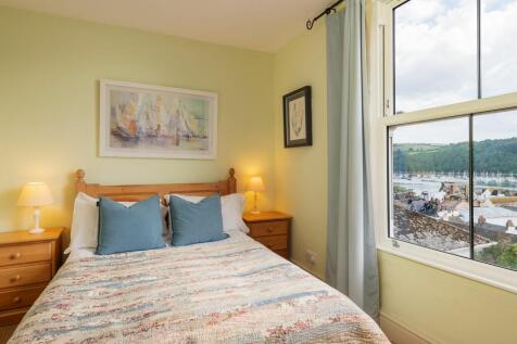 Bedroom 1_19 Above Town, Dartmouth