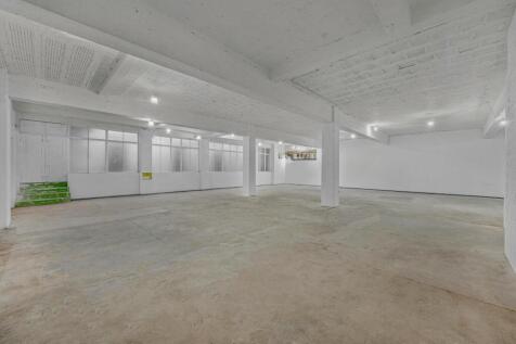 hall 11.jpg