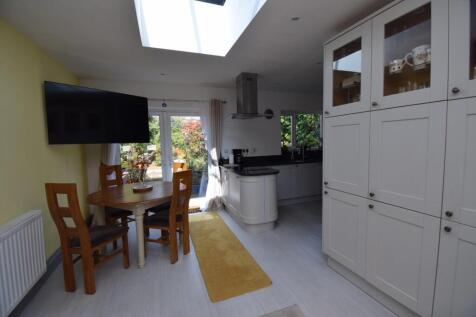 Breakfast Room (1).JPG