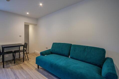 Colum Road, Cathays photo 3