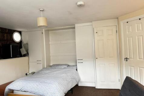 1A Hewlett Road, Cheltenham, Gloucestershire, GL52 6DE photo 3