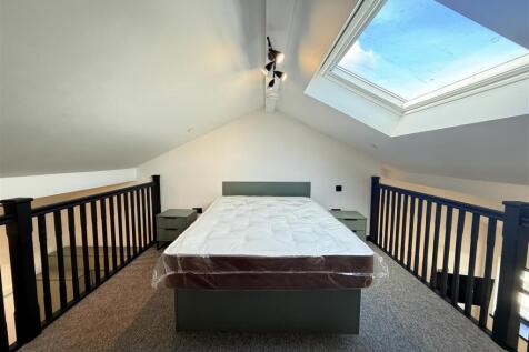 apt 12 (3).JPG
