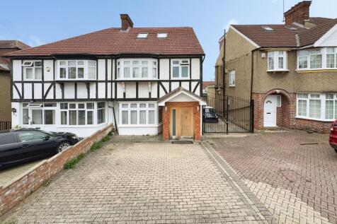 London, NW9 - property photo