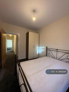 Bedroom 2, Double
