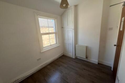 Ashburnham Court, Ashburnham Road, Bedford photo 4