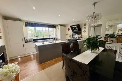 R Dining &amp; Kitchen.jpg