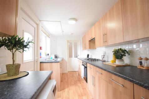 27/28 - West Parade - Student House photo 4