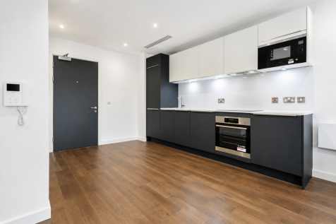 2-bed flat on Novella Apartments, Stanley Street, Salford, £1,500/mo