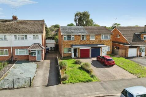 Integral Garage/Driveway