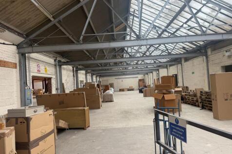 Light Industrial to rent Image 10