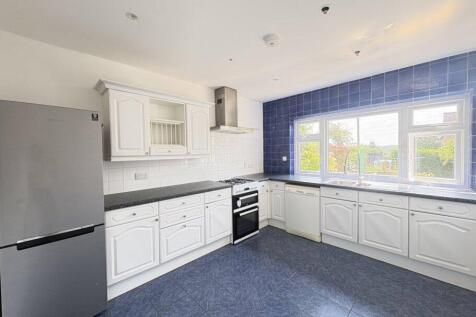 Marlpit Lane, Coulsdon, CR5 2HB photo 5