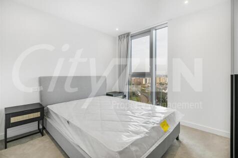 37 Clarendon Road, Watford photo 4