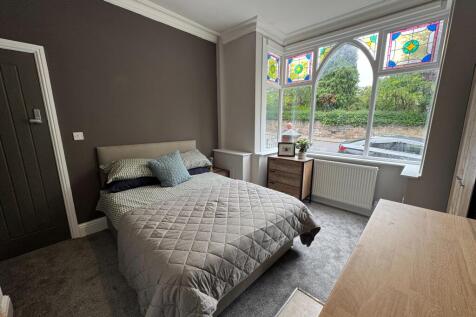17 Queens Avenue, Tunstall, ST6 photo 4