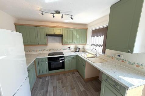 Kitchen 2nd.jpg