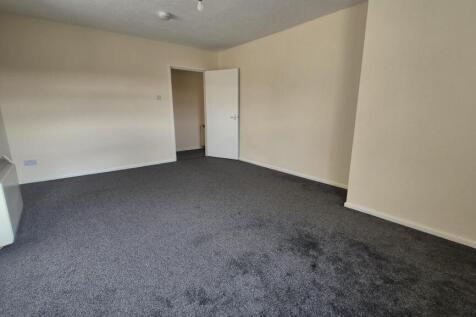 F4-9MS Living Room 2.jpeg
