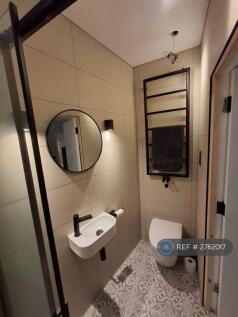 Bedroom 2 Ensuite