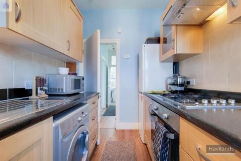 Eaton Park Road, Palmers Green, N13 photo 4