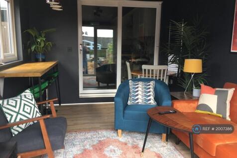 Living Room Facing Kitchen
