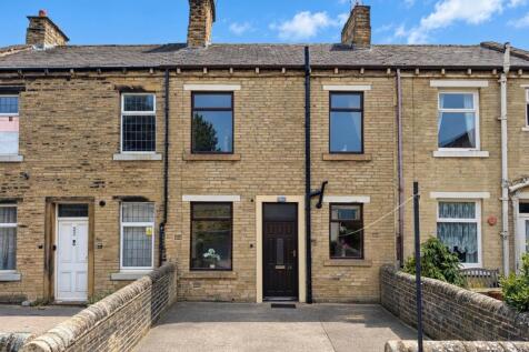 24 Gooder Lane Ewemove Brighouse 2