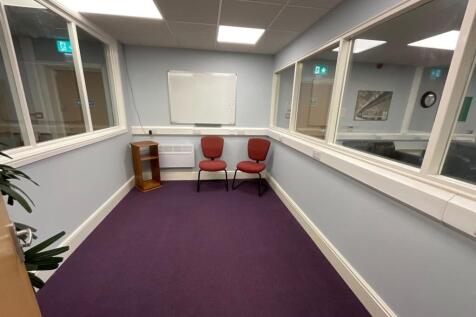 Office to rent Image 7