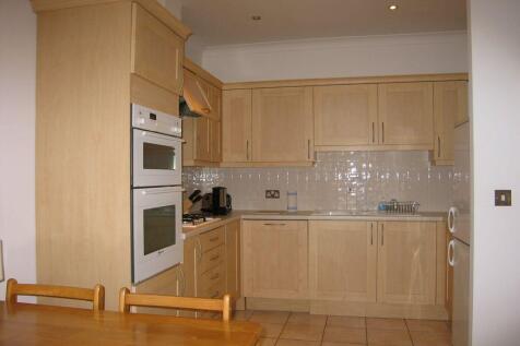 Wheeldon Manor, Wheeldon Avenue photo 3