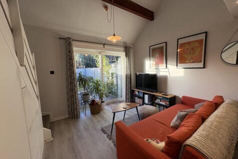 Broadfields, Oxford photo 4