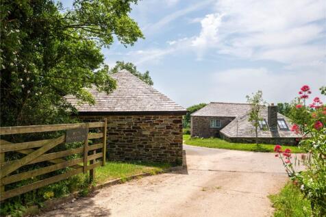 Entrance Driveway