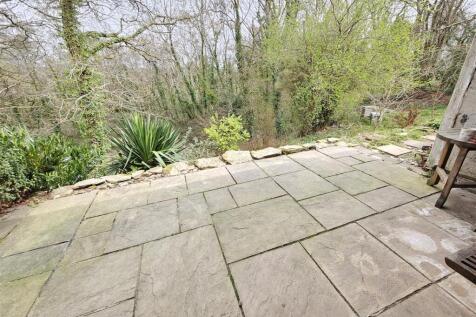 Patio overlooking woodland.jpg