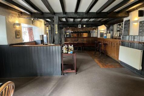 Seating and bar area.jpg