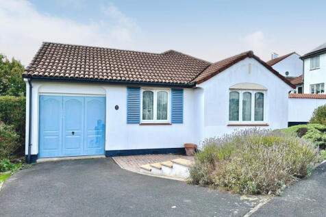 Modern bungalow in need of improvement