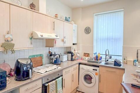 1 Newby House, Newby Drive, Cross Hills BD20 7EG photo 3