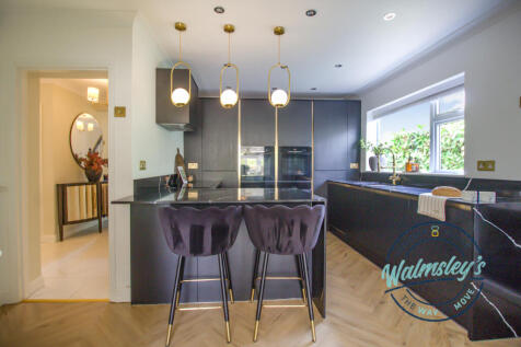 Kitchen breakfast room