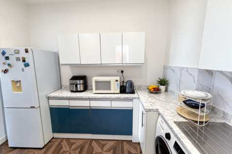 Gantshill Crescent, Ilford, IG2 photo 5