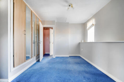 1316925-3-685d921...