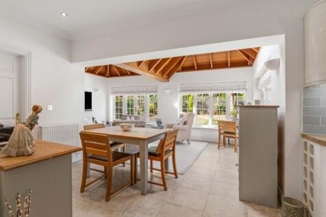 Kitchen breakfast garden room